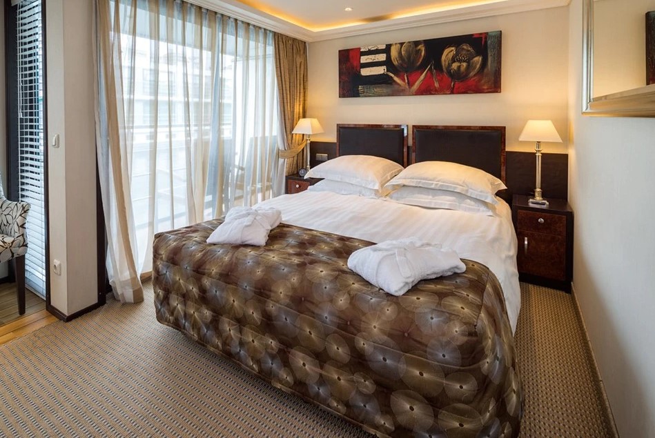 AmaWaterways River Cruises - Amabella - CAT. AB.jpg